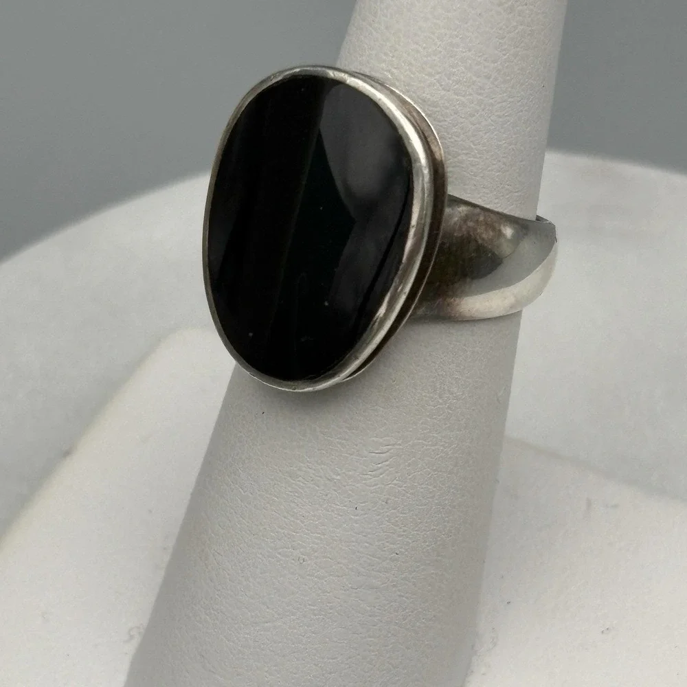 Vintage Sterling Silver Onyx Ring 925 Size 6 Smooth Bezel Set Statement